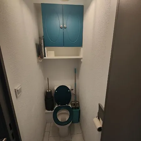 Apartmán Moderne Pres De La Avec Parking Gratuit *