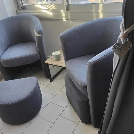 Moderne Pres De La Avec Parking Gratuit *